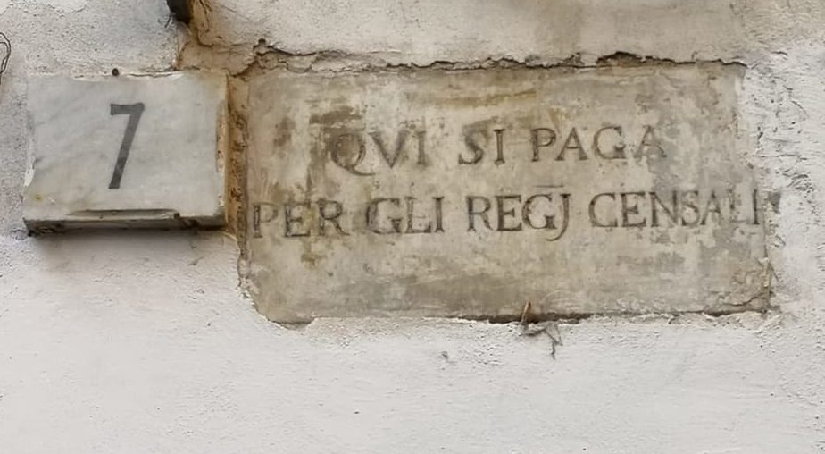 La targa del dazio ad Antignano, al Vomero